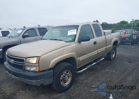 2007 Chevrolet Silverado 2500Hd Classic Lt1 z USA, uszkodzony, nr VIN 1GCHK29D07E141713